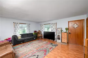 430 Flower Ave, Grove City Boro, PA 16127 - Photo 3