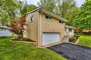 56 Meadowbrook Ave, Greensburg, PA 15601 - Photo 23