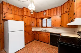 113 White Ave, Sharon, PA 16146 - Photo 13