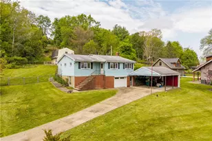2312 Lake Ave, Hampton, PA 15101 - Photo 1