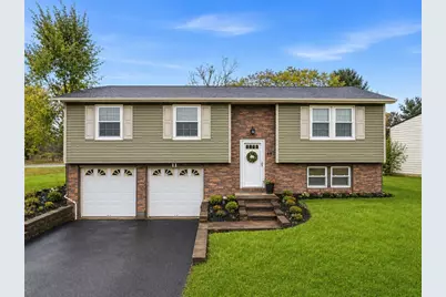 11 Clubhouse Dr, Shenango Township, PA 16159 - Photo 1