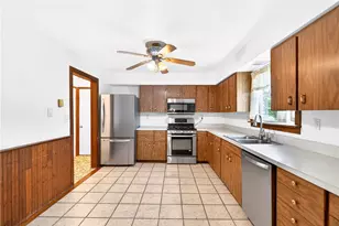 709 Vernon Dr, Rostraver, PA 15012 - Photo 7