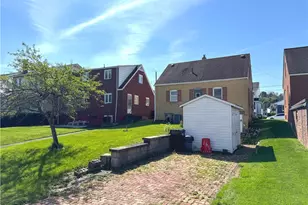 2116 McMinn St, Aliquippa, PA 15001 - Photo 21