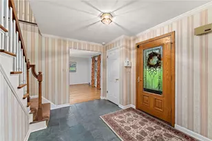 147 Woodshire Dr, Pittsburgh, PA 15215 - Photo 7