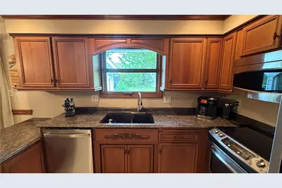 195 Donald Rd, Hermitage, PA 16148 - Photo 9