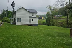 691 Old State Rte 66, Hempfield Township, PA 15601 - Photo 11