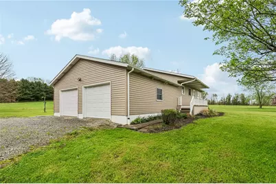 240 Hamburg Rd, Hempfield Township, PA 16125 - Photo 3