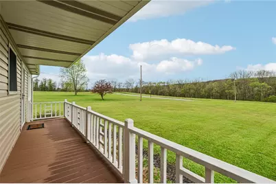 240 Hamburg Rd, Hempfield Township, PA 16125 - Photo 5