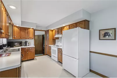 240 Hamburg Rd, Hempfield Township, PA 16125 - Photo 11