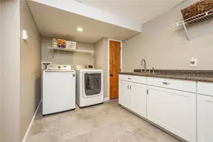 518 Stewart Ave, Grove City Boro, PA 16127 - Photo 39