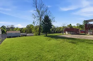 1267 Edgewood Dr, West Homestead, PA 15120 - Photo 35