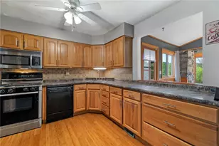 22 Laurel Valley Ct, Pittsburgh, PA 15147 - Photo 9