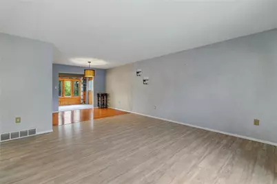22 Laurel Valley Ct, Pittsburgh, PA 15147 - Photo 3