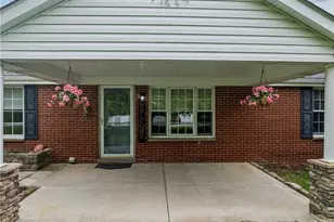 115 Lapeer Dr, South Beaver Township, PA 15010 - Photo 11
