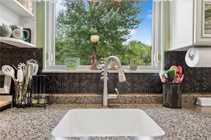 14061 Lexington Pl, North Huntingdon, PA 15642 - Photo 11