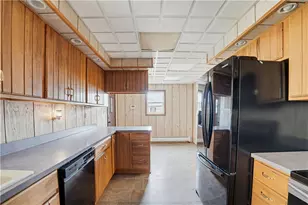 117 W Broad St, South Bethlehem Boro, PA 16242 - Photo 11