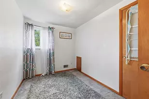 1133 Sperling Dr, Pittsburgh, PA 15221 - Photo 17