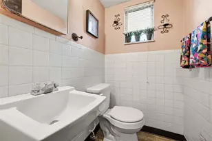 1133 Sperling Dr, Pittsburgh, PA 15221 - Photo 11