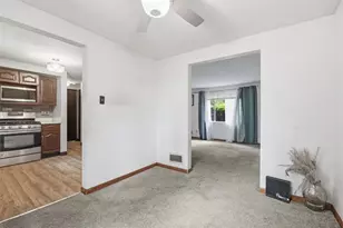 1133 Sperling Dr, Pittsburgh, PA 15221 - Photo 7