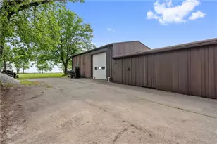 2834 Washington Blvd, Liberty Boro, PA 15133 - Photo 9