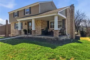 4023 Crabapple Dr, Kennedy Township, PA 15136 - Photo 3