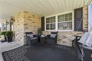 4023 Crabapple Dr, Kennedy Township, PA 15136 - Photo 5