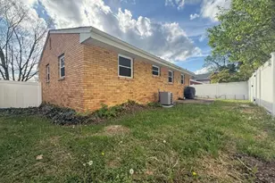 904 Maplewood Dr, Pittsburgh, PA 15234 - Photo 3