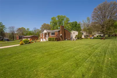 279 Carmell Dr, Pittsburgh, PA 15241 - Photo 3