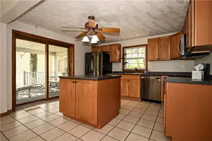 109 St Andrews Cir, Elizabeth Twp/Boro, PA 15135 - Photo 11