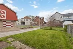 406 W Smithfield St, Mt Pleasant Boro, PA 15666 - Photo 29