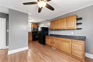 530 Holmes Ave, Baden, PA 15005 - Photo 9