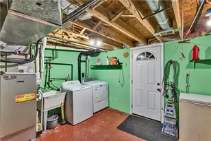 156 Dinwiddie Dr, Pittsburgh, PA 15068 - Photo 31