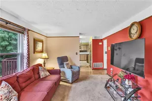 156 Dinwiddie Dr, Pittsburgh, PA 15068 - Photo 21