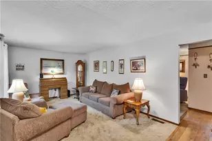 156 Dinwiddie Dr, Pittsburgh, PA 15068 - Photo 11