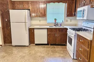 164 Penhurst Dr, Wilkins Township, PA 15235 - Photo 11
