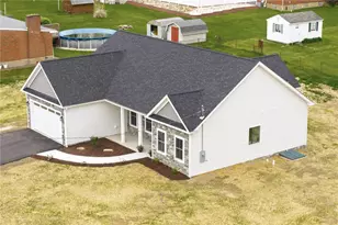 16 Margaret St, South Union Township, PA 15401 - Photo 5