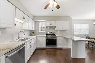 137 Old Village Ln, Bethel Park, PA 15102 - Photo 19