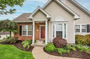 6054 Belle Terre Ct, South Fayette, PA 15017 - Photo 3