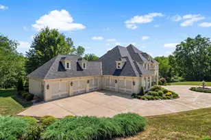 108 Carriage Hill Dr, Adams Township, PA 16046 - Photo 5