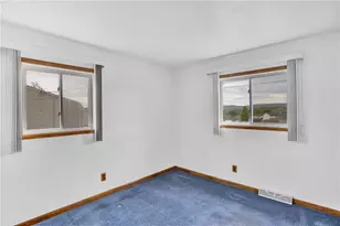 217 Eleanor Dr, Latrobe, PA 15650 - Photo 17