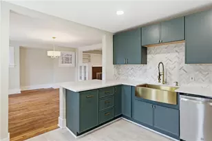 934 Maplewood Ave, Economy, PA 15003 - Photo 9