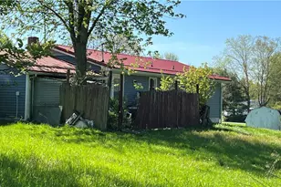 1604 Park Ln, Pymatuning Township, PA 16125 - Photo 3
