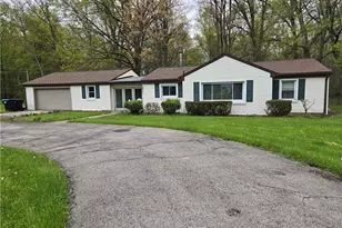 3631 Sample Rd, Hermitage, PA 16148 - Photo 1