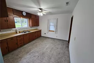 3631 Sample Rd, Hermitage, PA 16148 - Photo 9