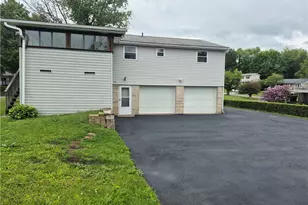 22 W Glennis Dr, Hempfield Township, PA 15601 - Photo 15