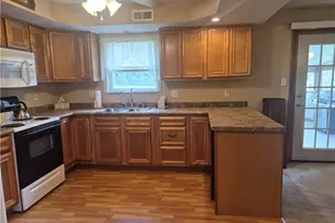 22 W Glennis Dr, Hempfield Township, PA 15601 - Photo 9