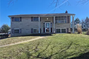 22 W Glennis Dr, Hempfield Township, PA 15601 - Photo 3