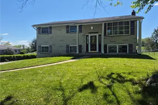 22 W Glennis Dr, Hempfield Township, PA 15601 - Photo 1