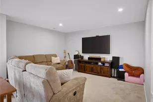 471 Dogwood Ln, Cecil, PA 15057 - Photo 37