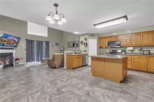 113 Aspen Dr, Brighton Township, PA 15009 - Photo 5